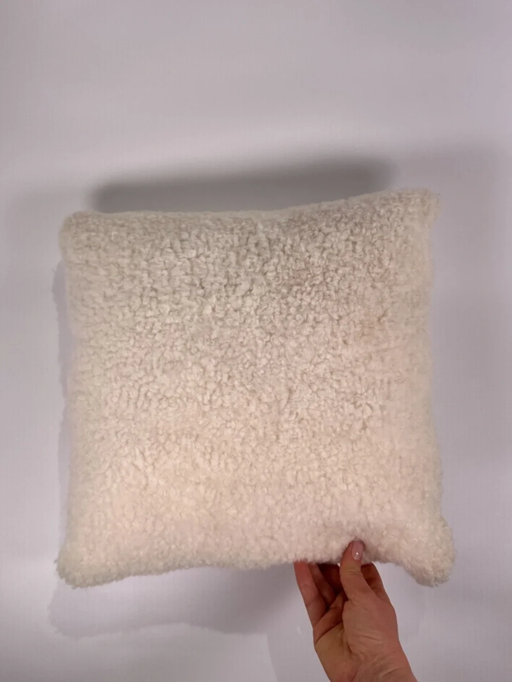 Natures Collection Throw Pillow New Zealand Sheepskin Cream 18x18